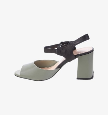 gray-heeled-shoe-4-min