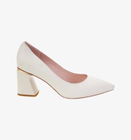 white-heeled-shoe-3-min